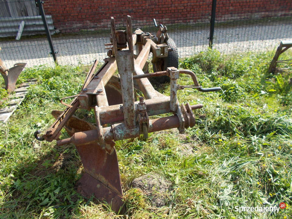 Pług 3 skibowy nowy typ Pługi Brzeg