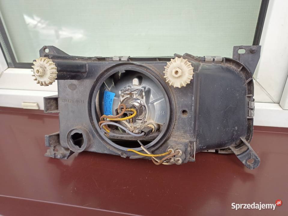 VW Passat B3 lampa przednia lewa reflektor przód łódzkie Sieradz sprzedam