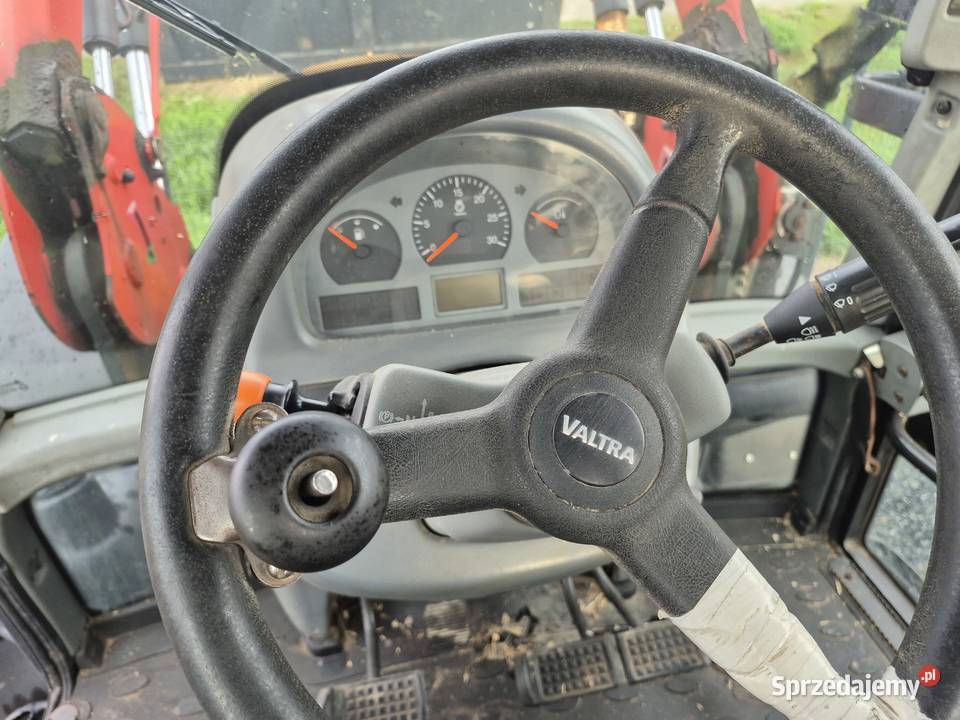 Valtra n 82 silnik SisuFendt z ładowaczem Turek