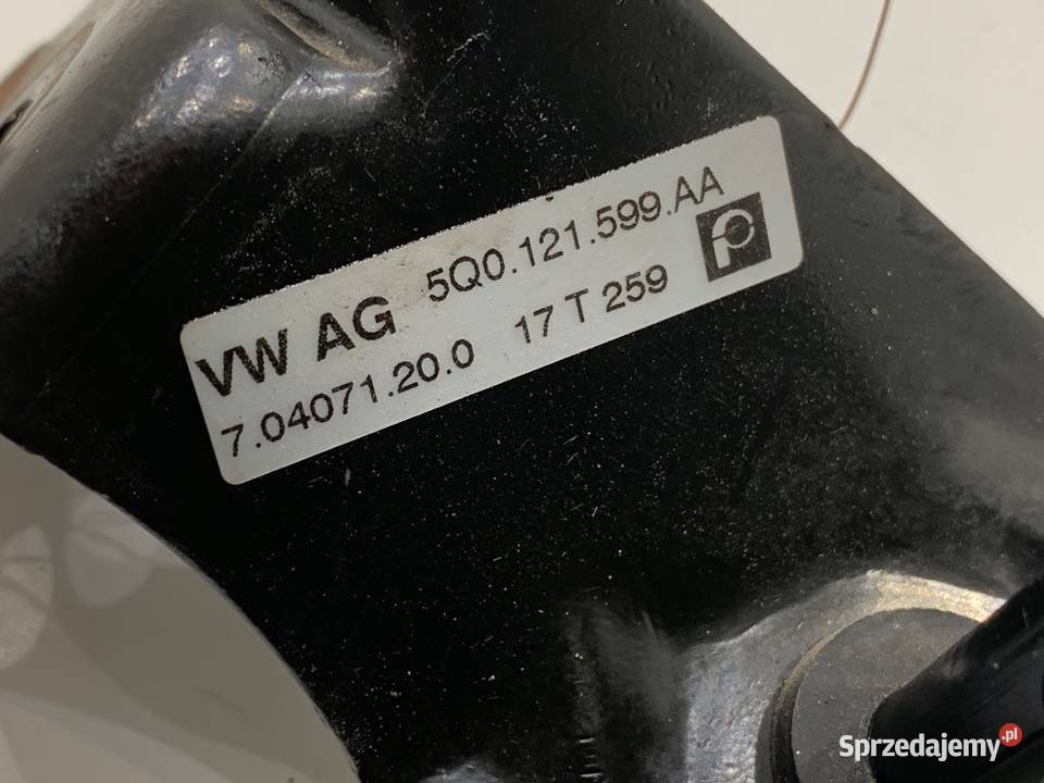 DODATKOWA POMPA WODY VW TOURAN 5Q0965561B 18 180 osobowe sprzedam