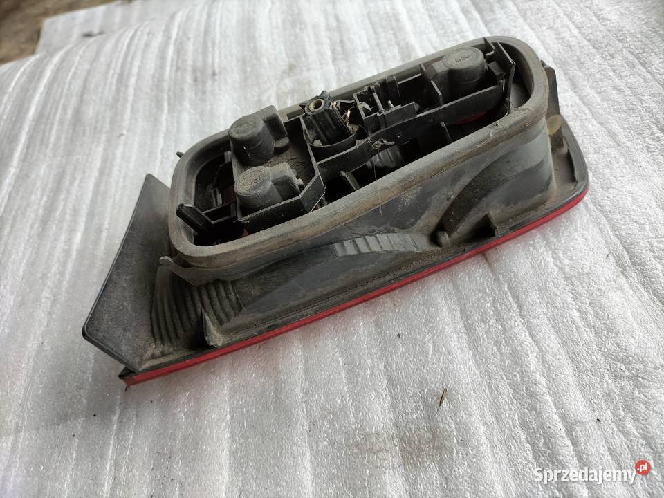 RENAULT LAGUNA II LAMPA TYŁ TYLNA KLAPA Oświetlenie Kamień-Kolonia