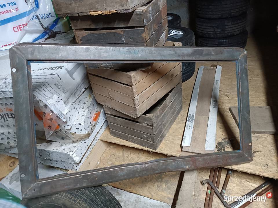 Ramka tylnej szyby Ursus C360 Jasło