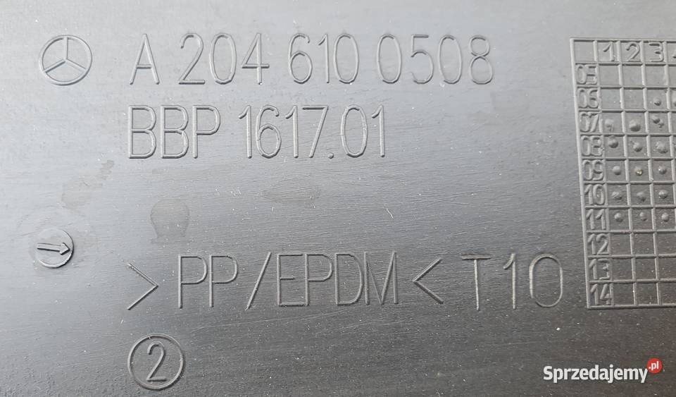 MERCEDES W204 OSŁONA PODWOZIA TYLNA A2046100608 Rok produkcji 2012 Radom
