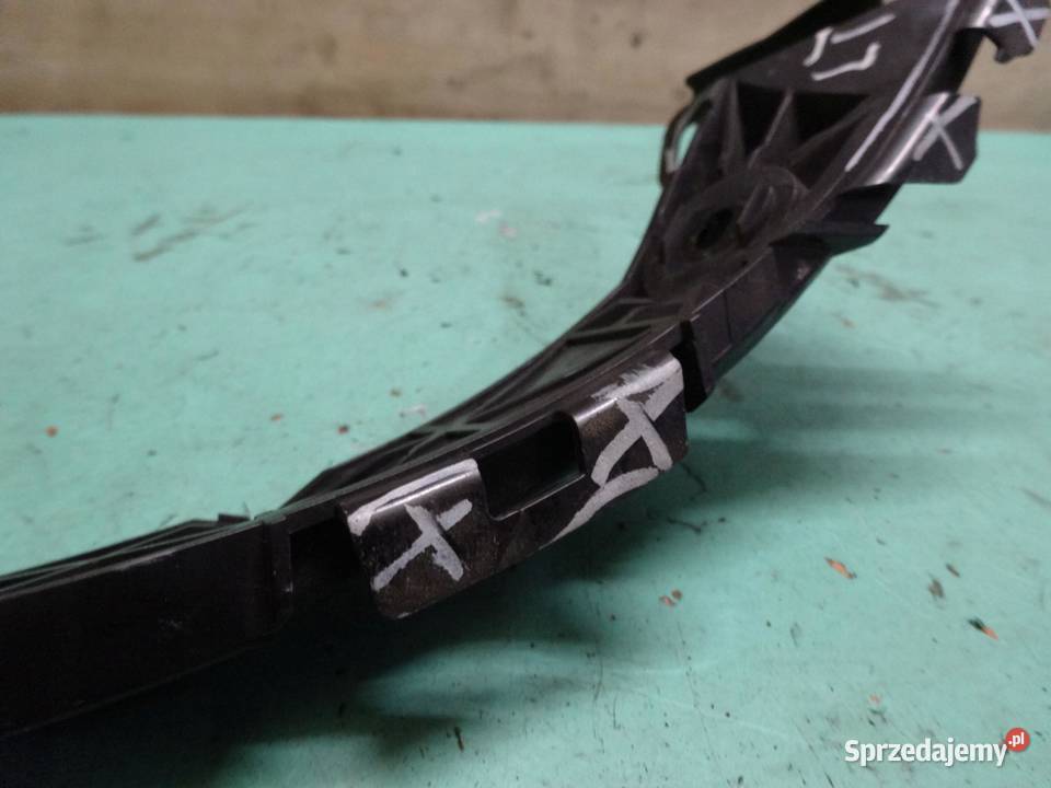 LEXUS IS II 06r ślizg zderzaka lewy tył