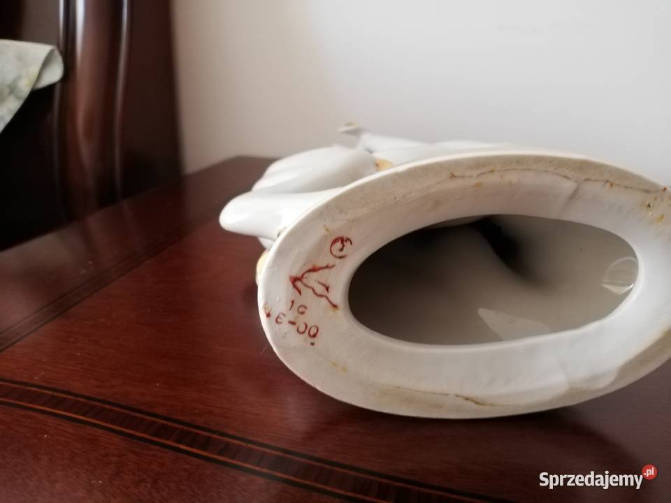 Porcelanowa figurka Jelenia ze złoceniami Lublin