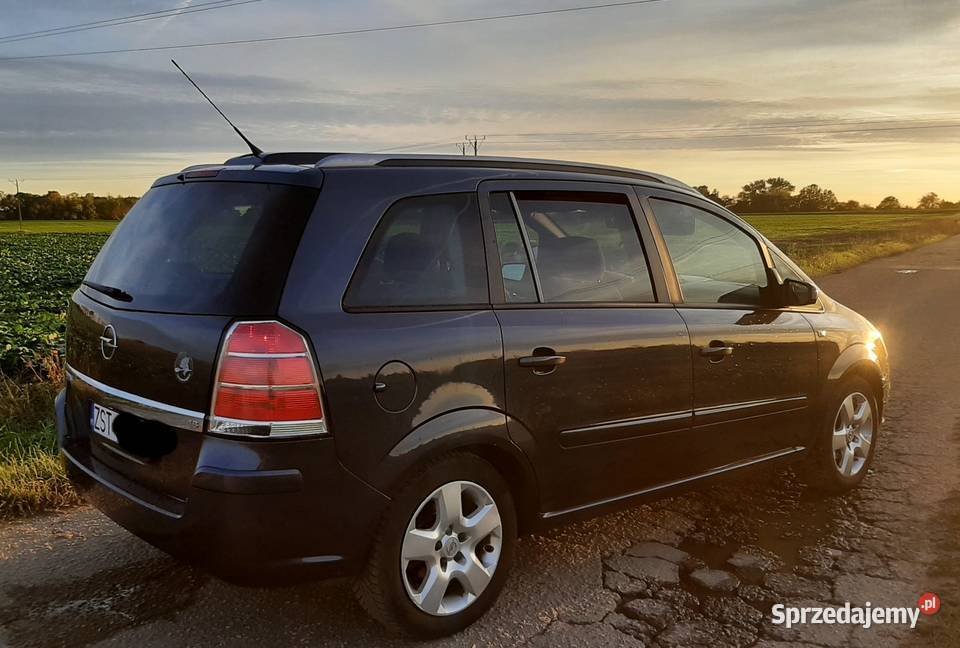 Opel Zafira garażowany zachodniopomorskie Stargard