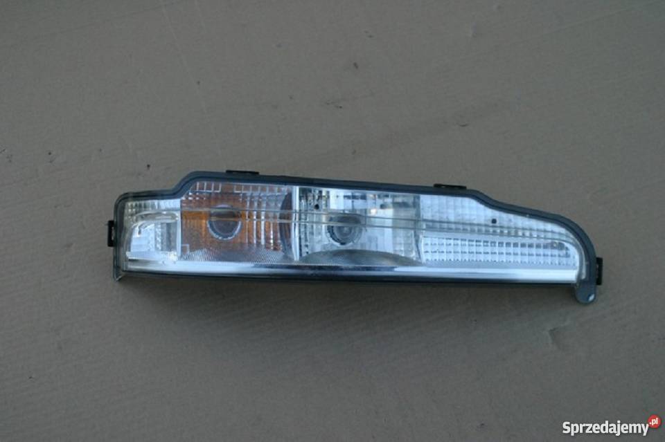 MERCEDES ATEGO III 3 KIERUNKOWSKAZ PRAWY PRZÓD Bieleń