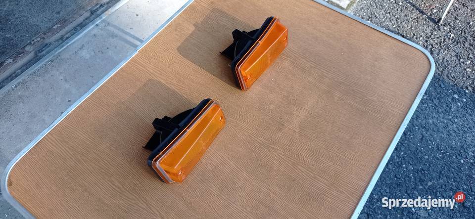 Fiat 126p kierunkowskazy przód Nowe Czeladź
