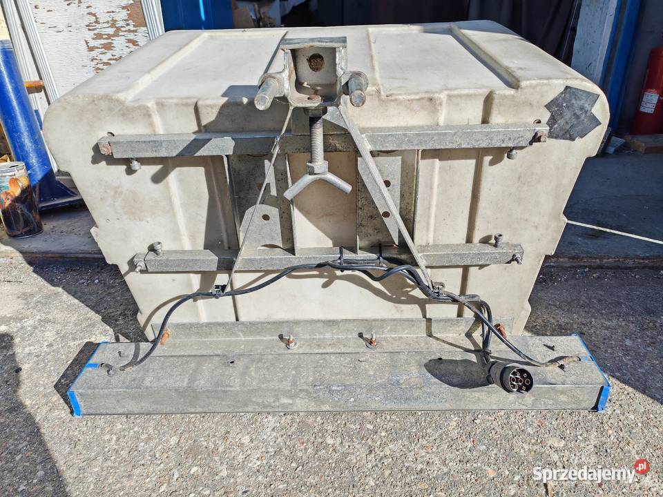 Box na hak holowniczy Osiniec