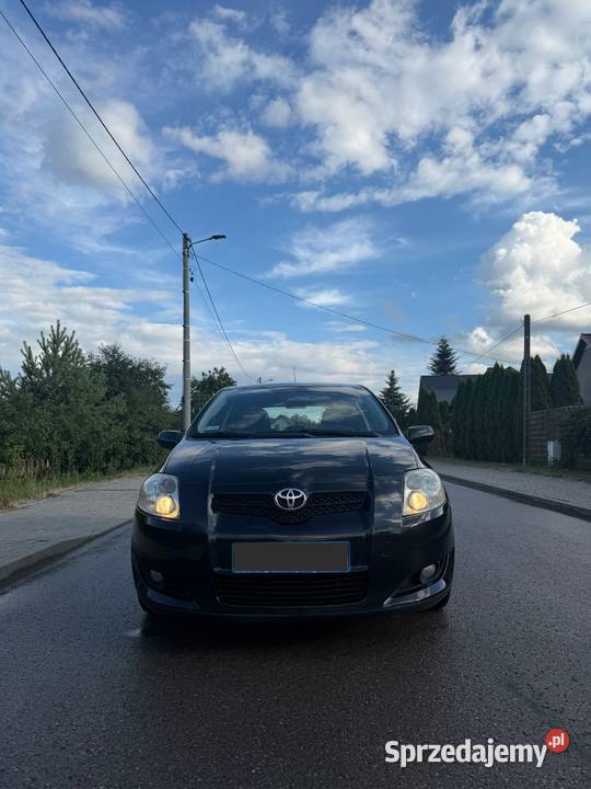 Toyota Auris 20 D4D ekonomiczny i wygodny Chełm