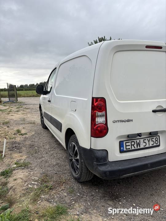 Citroen Berlingo 2009r nieuszkodzony Motycz sprzedam