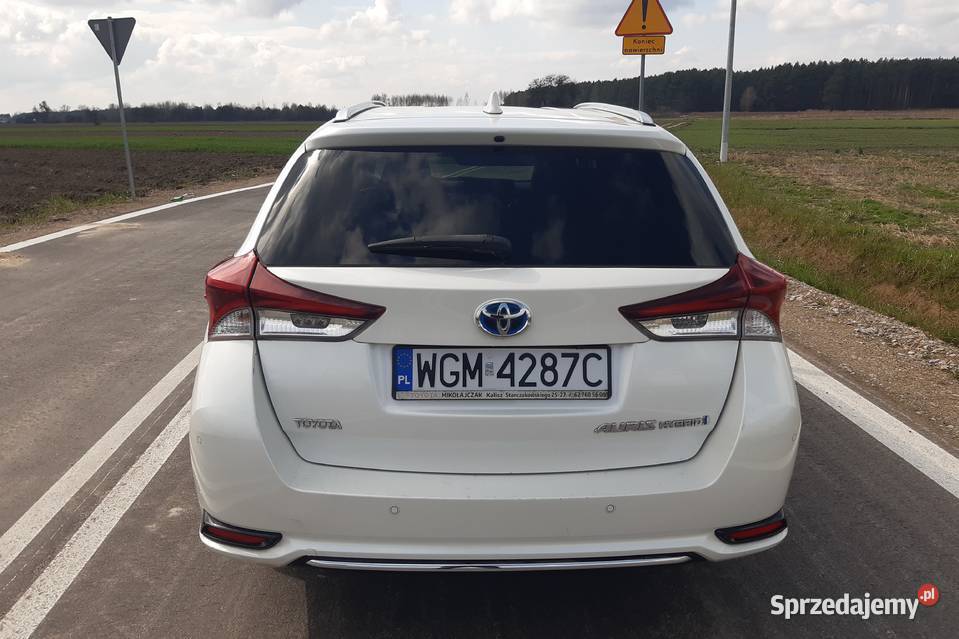 Toyota Auris 2015 kombi 2015 hybryda lpg Toyota Radzymin
