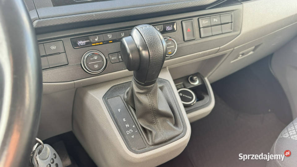 Volkswagen Caravelle DSG 20TDI 150 FulLed Kamera relingi dachowe Gdynia