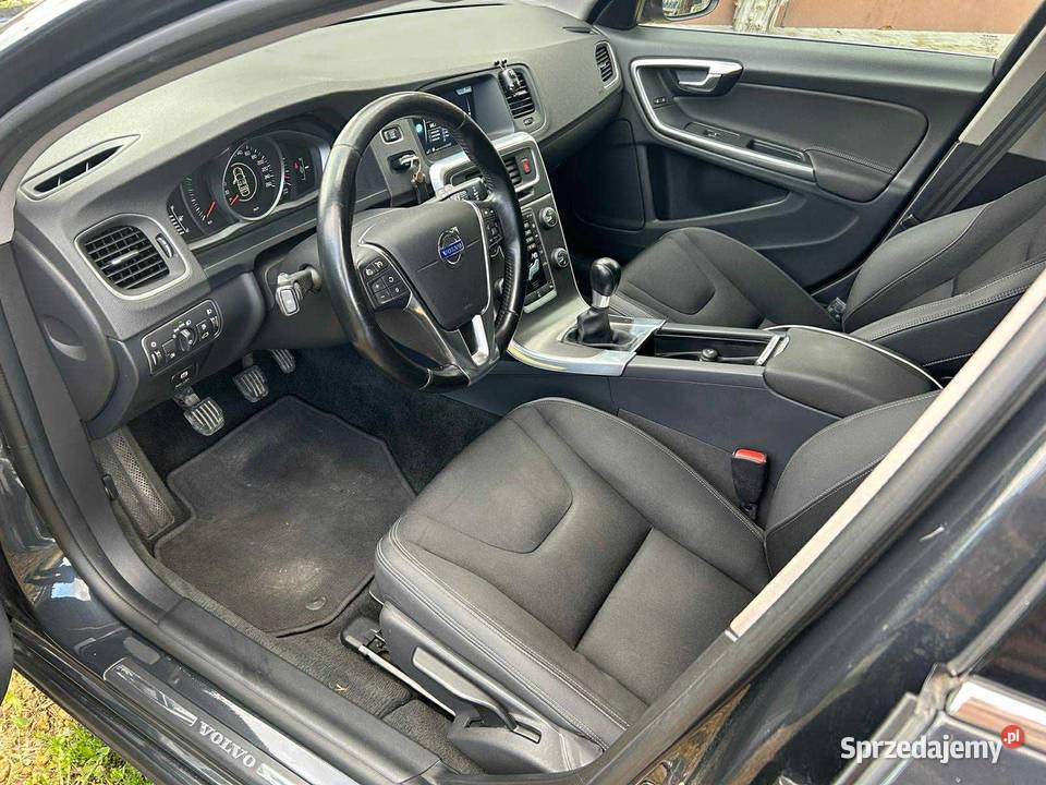Volvo V60 Lift D2 super stan niski przebieg Huta Komorowska