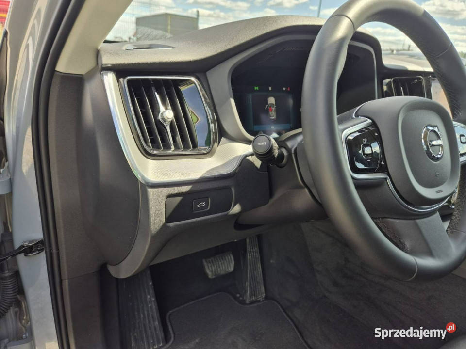 Volvo XC 60 II 2017 sprzedam