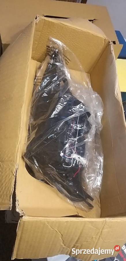 Lampa prawa przód ford focus kombii mk1 lift Nowy Sącz