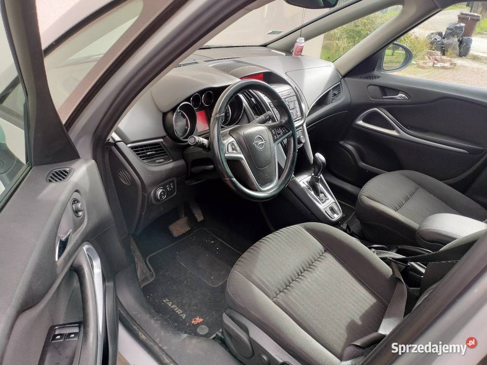 Opel Zafira Tourer 20 d 2013 180 Radom