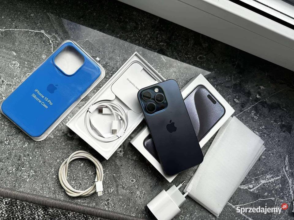 iPhone 15 Pro niebieski Tytan Łańcut