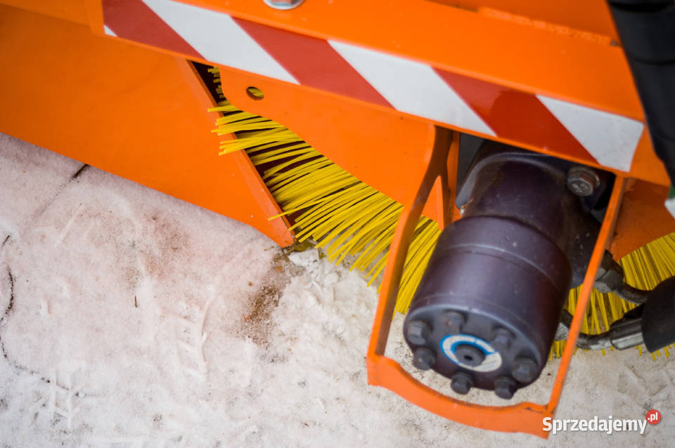 ZAMIATARKAODŚNIEŻARKA ZML120Producent Kalisz