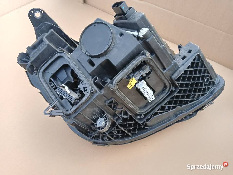 MERCEDES E KLASA REFLEKTOR FULL LED MULTIBEAM osobowe Wiązów