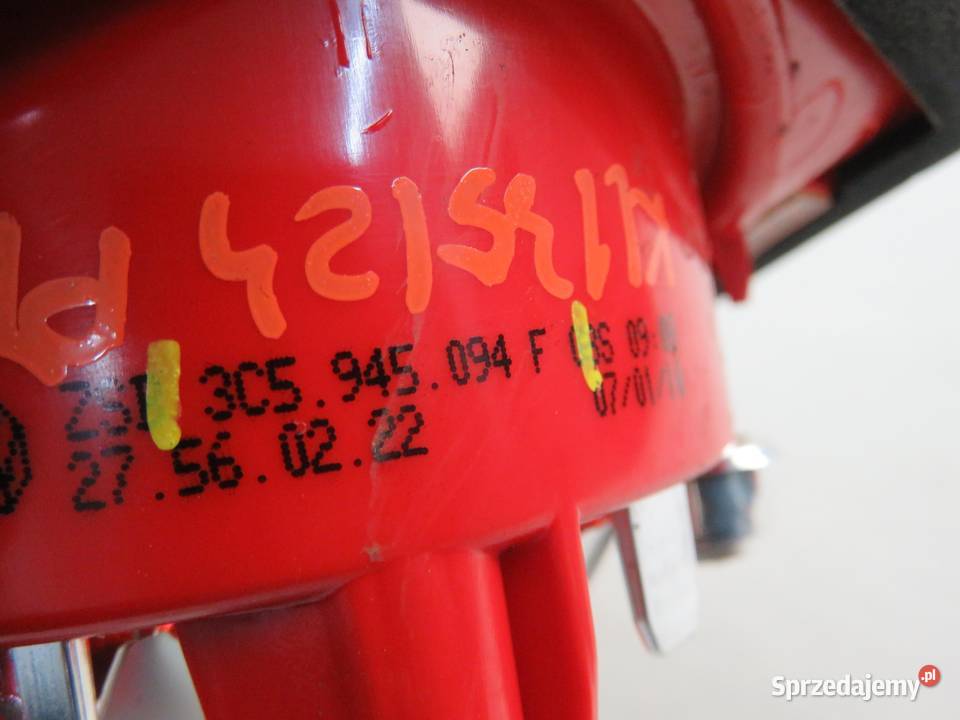 LAMPA PRAWA TYLNA KLAPA VW PASSAT B6 3C5945094F