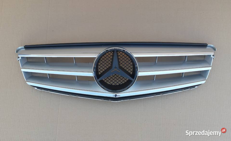 CKLASA W204 LIFT GRILL ATRAPA CHŁODNICY CHROM sprzedam