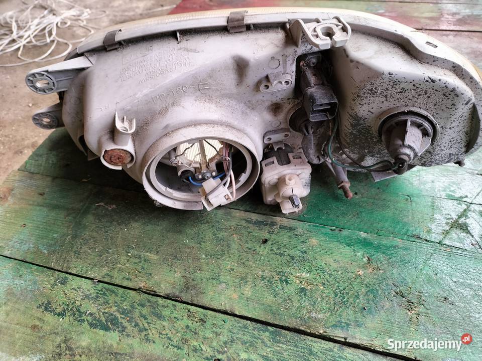 KIA CARNIVAL LAMPA PRZÓD PRAWA Kamień-Kolonia