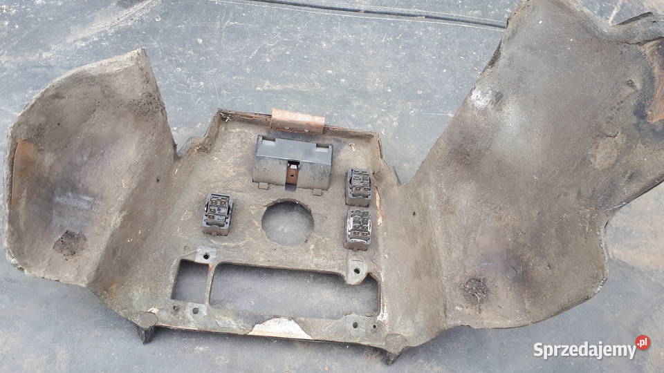 Fiat 125p konsola środkowa