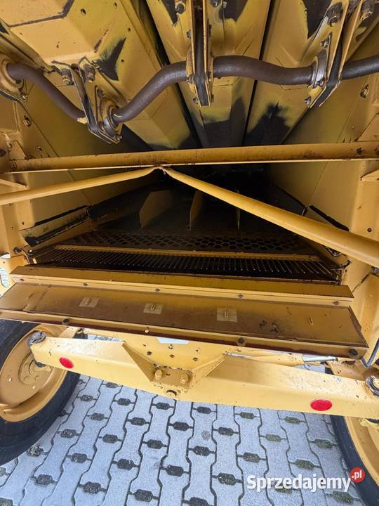 Kombajn HOLLAND 8040 nie 8050 8060 bizon MF Paprotnia sprzedam