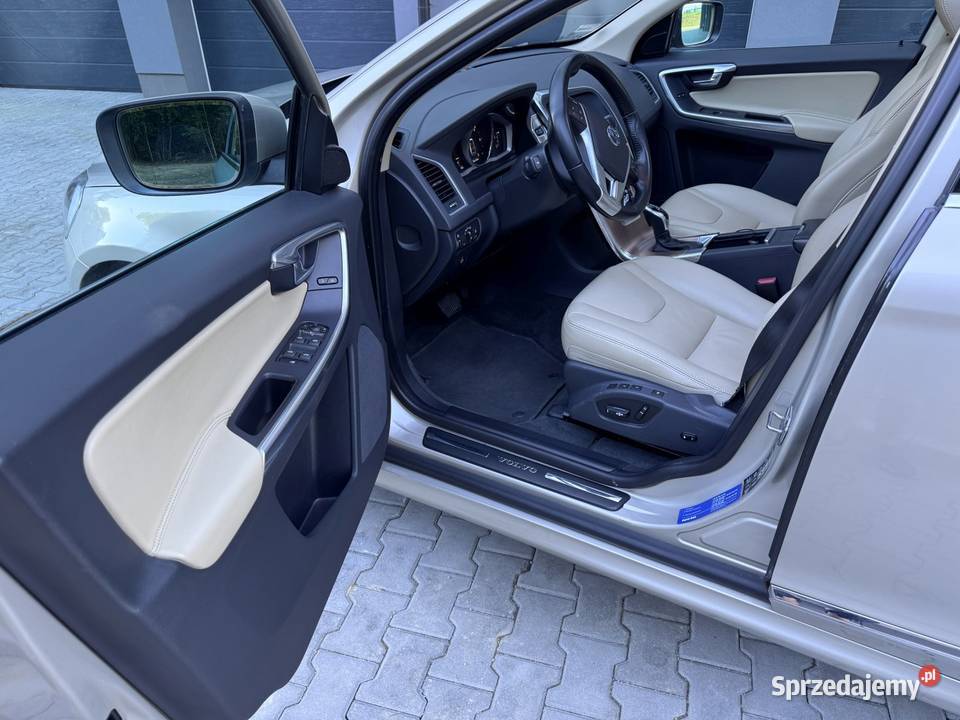 2017 Volvo XC60 Panorama Jasne Skóry D3 150 XC 60 Tarnów