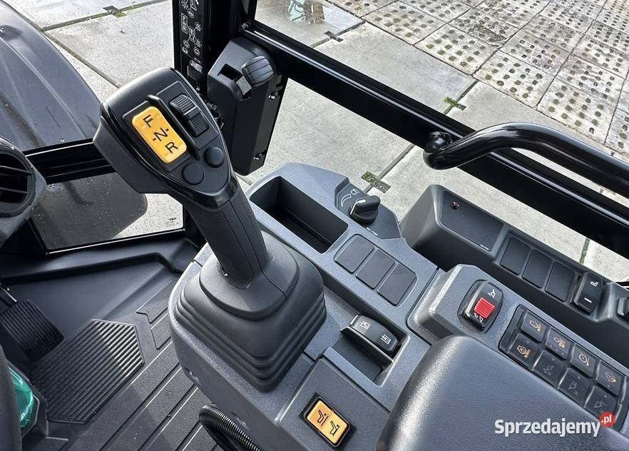 ŁADOWARKA KOŁOWA CATERPILLAR 906 Tuliszków