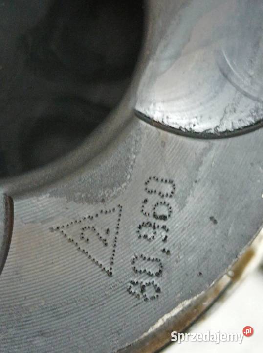 TŁOK KORBOWÓD 80960 20 TDI VW Volkswagen Golf V sprzedam