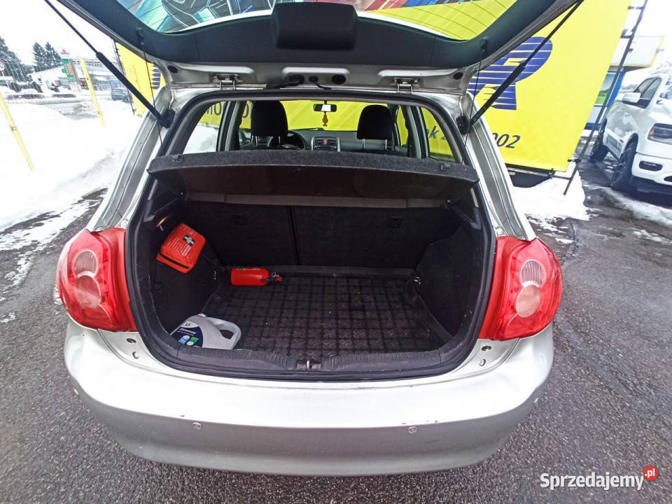 Toyota Auris salon Polska stan I 20062012 lakier metallic Motoryzacja Rzeszów