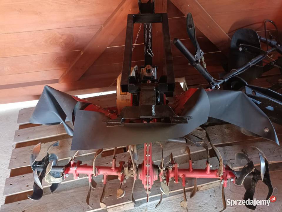 Sprzedam traktorek z napędem 4x4 kompletnym Hyżne
