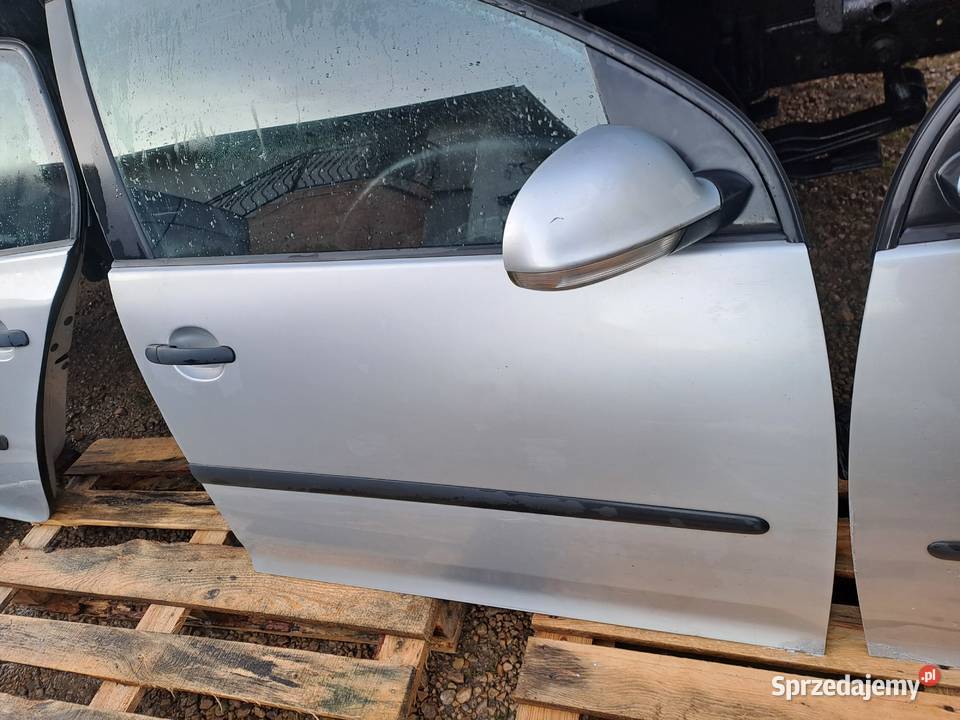 Volkswagen Golf V HB 5D maska drzwi klapa Jastrzębie-Zdrój