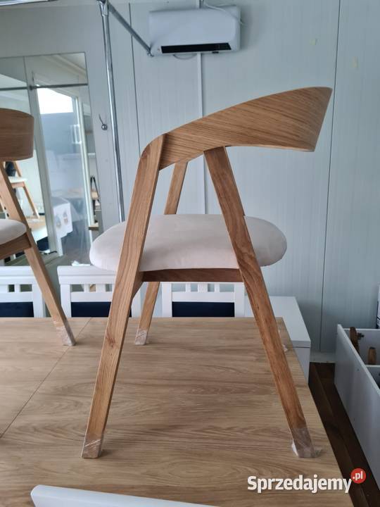 Krzesła dębowe zgiętym oparciem Luzino