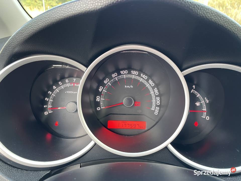 Kia Venga 14 benzyna 90 hak klimatyzacja 1 podkarpackie