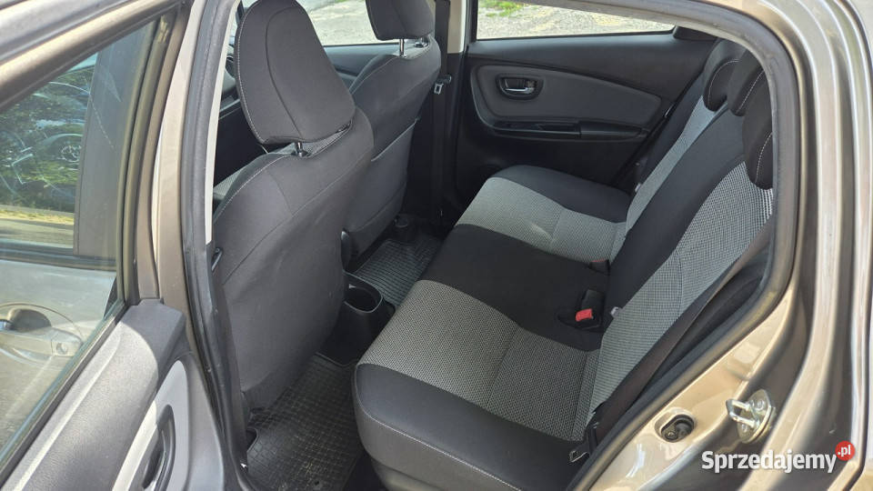 Toyota Yaris 15 HSD 100 Kamera Serwisowany Otwock Mały sprzedam