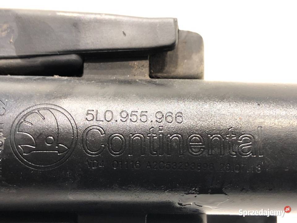 SPRYSKIWACZ REFLEKTORA PRAWY PRZÓD SKODA YETI podkarpackie