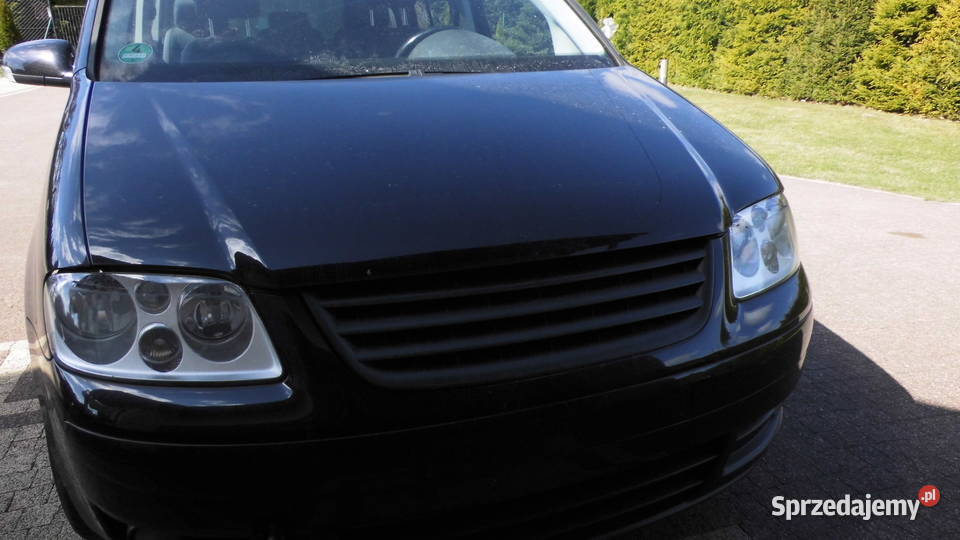 VW Touran 16 FSI czarny metalik LC9Z WSZYSTKIE osobowe Kościerzyna