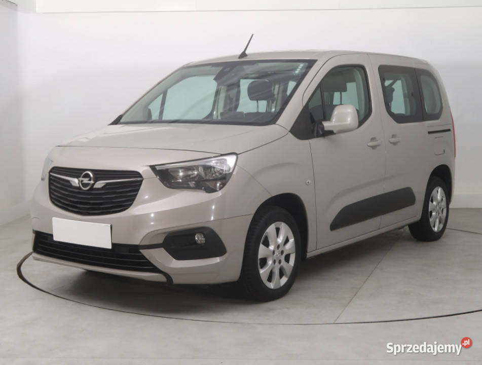 Opel Combo 15 CDTI światła przeciwmgielne Bielany Wrocławskie