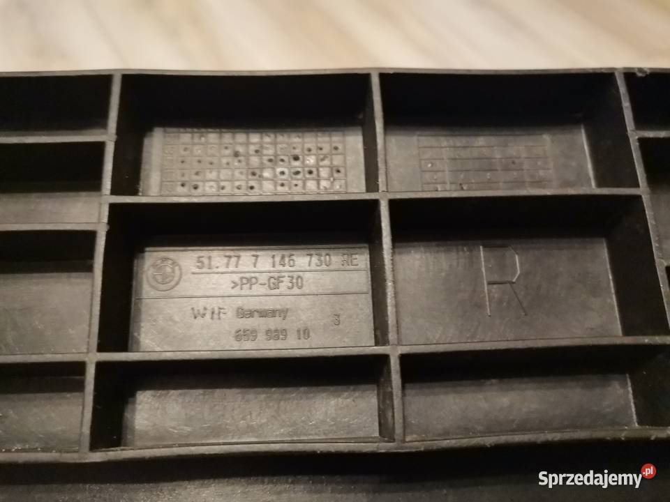 BMW 3 E90 E91 PRAWA OSŁONA ZDERZENIOWA PROGU osobowe Międzychód