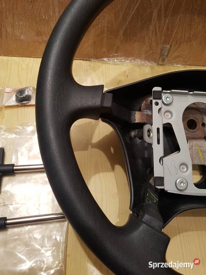 kierownicami Mitsubishi Carisma 1995 2006 pomorskie Gdańsk