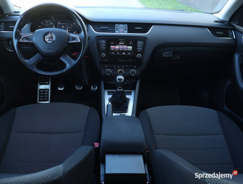 Skoda Octavia 14 TSI manualna Łódź