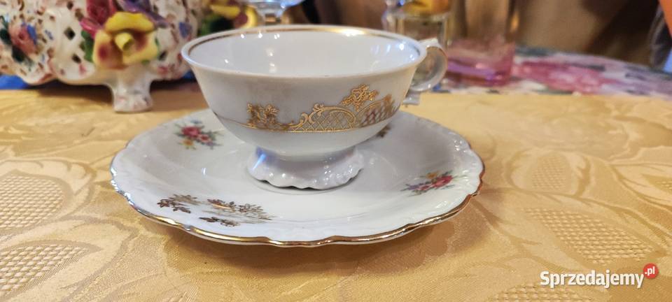 Stara filiżanka porcelana Bavaria biel złoto róże