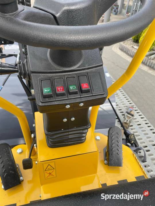 Ładowarka rolniczabudowlana EUROTRAC W11 silnik nieuszkodzony Pozostałe Miechów