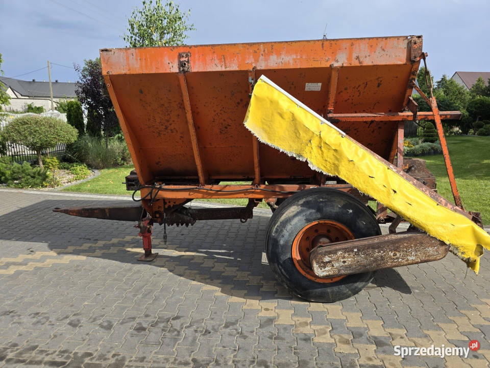 Rozsiewacz wapna AMOS AGMT 5 ton 6 m Baliki