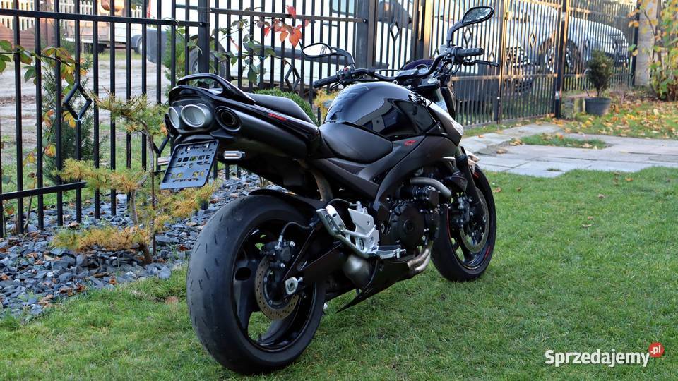 Suzuki GSR 600 2012r pełna moc Rok produkcji 2012 Sieradz