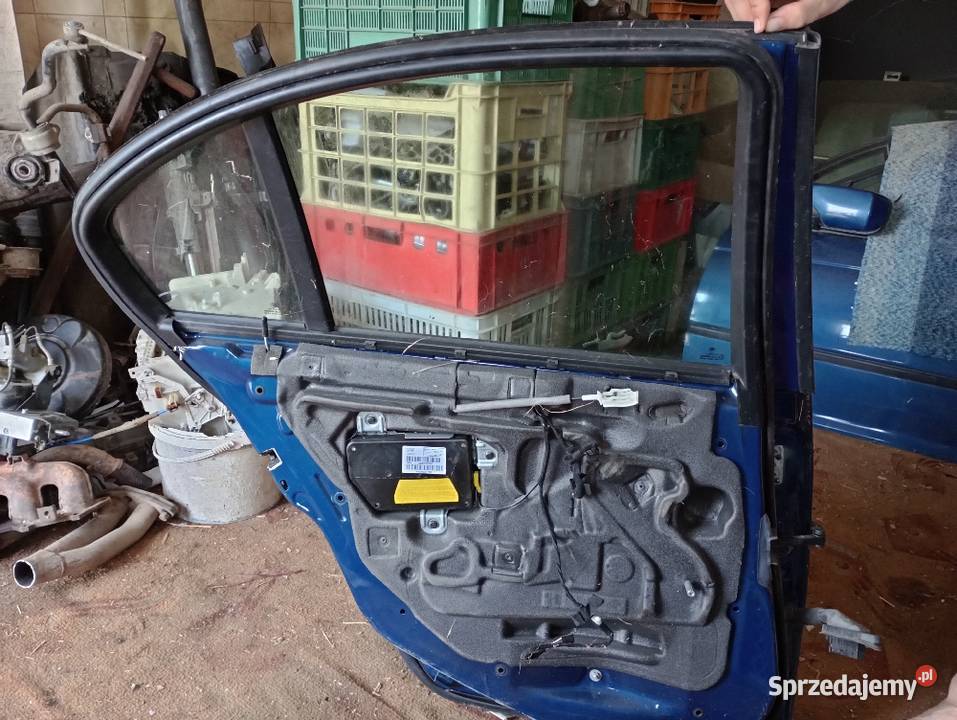 Drzwi tył lewe prawe BMW E46 sedan topasblau na