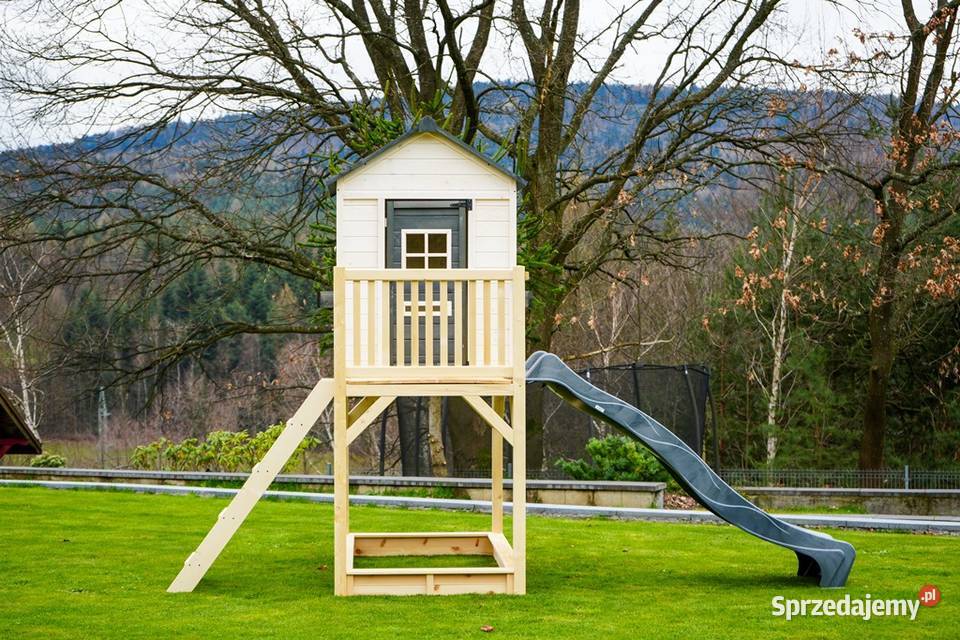 Drewniany domek ogrodowy dzieci z podestem III Zabawki Trzemeśnia